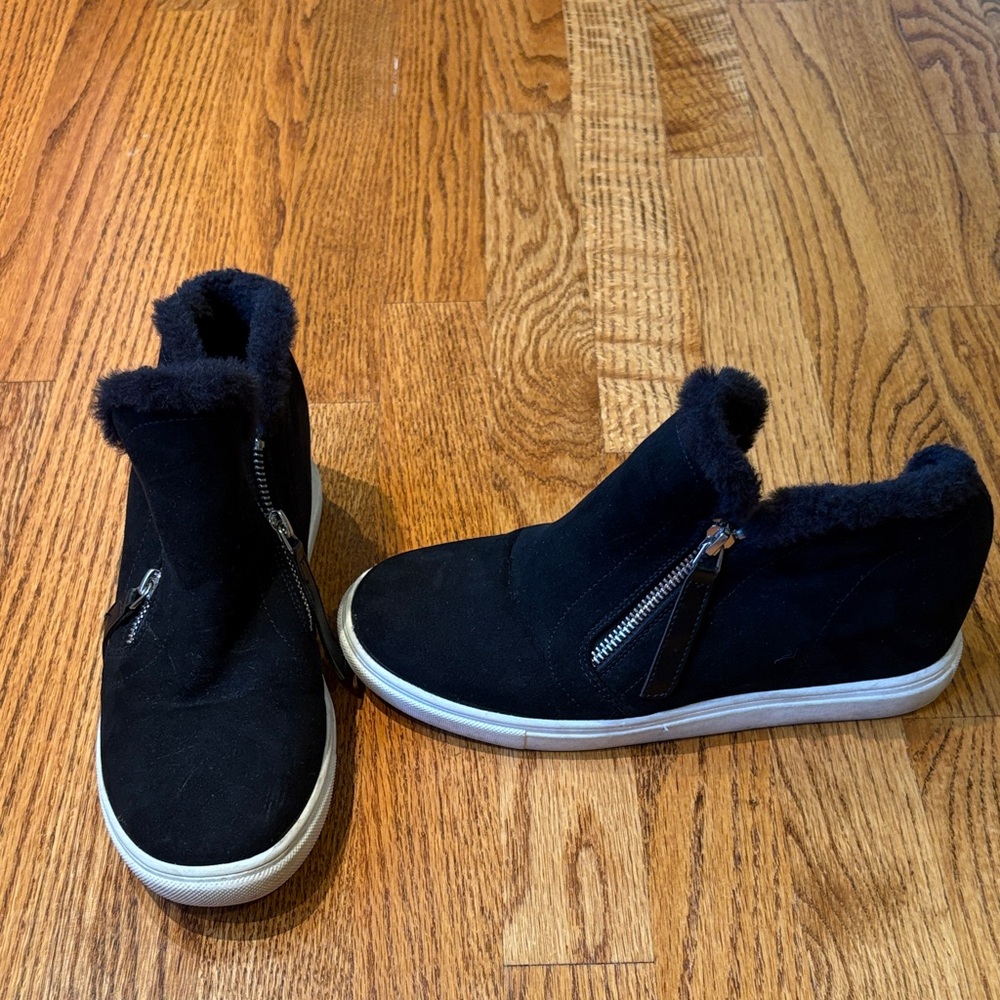 Madden Girl Woman’s Black Booties Size 9